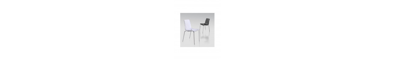Chaises en plastique
